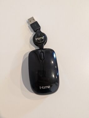 iHome Black Wired Optical Mouse with Retractable Cable Reel